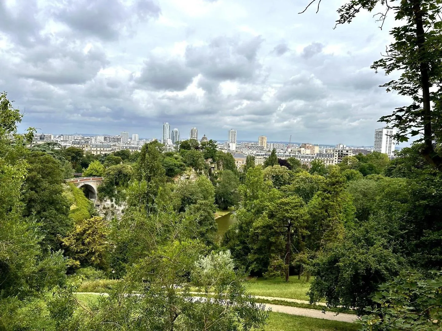 Guestready - Parisian Elegance In The 19th Arr. Apartment
